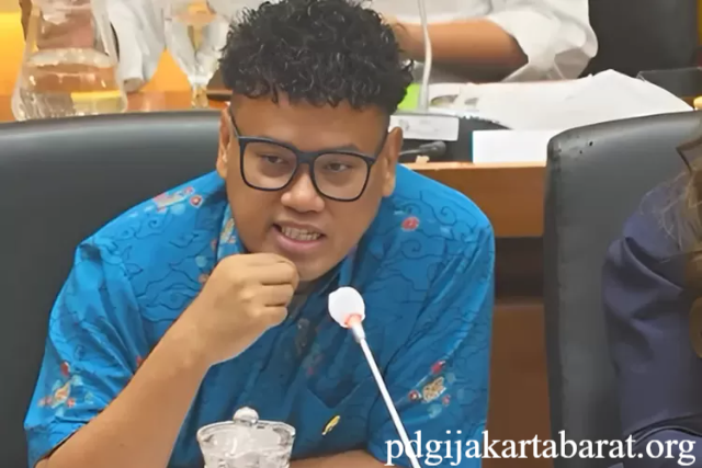 Viral Joget di DPR Uya Kuya Klarifikasi dan Sampaikan Permintaan Maaf